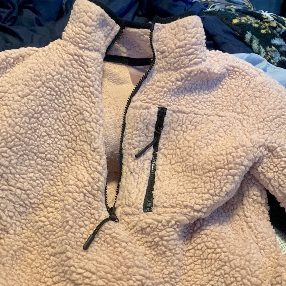 Women’s pink Sherpa
